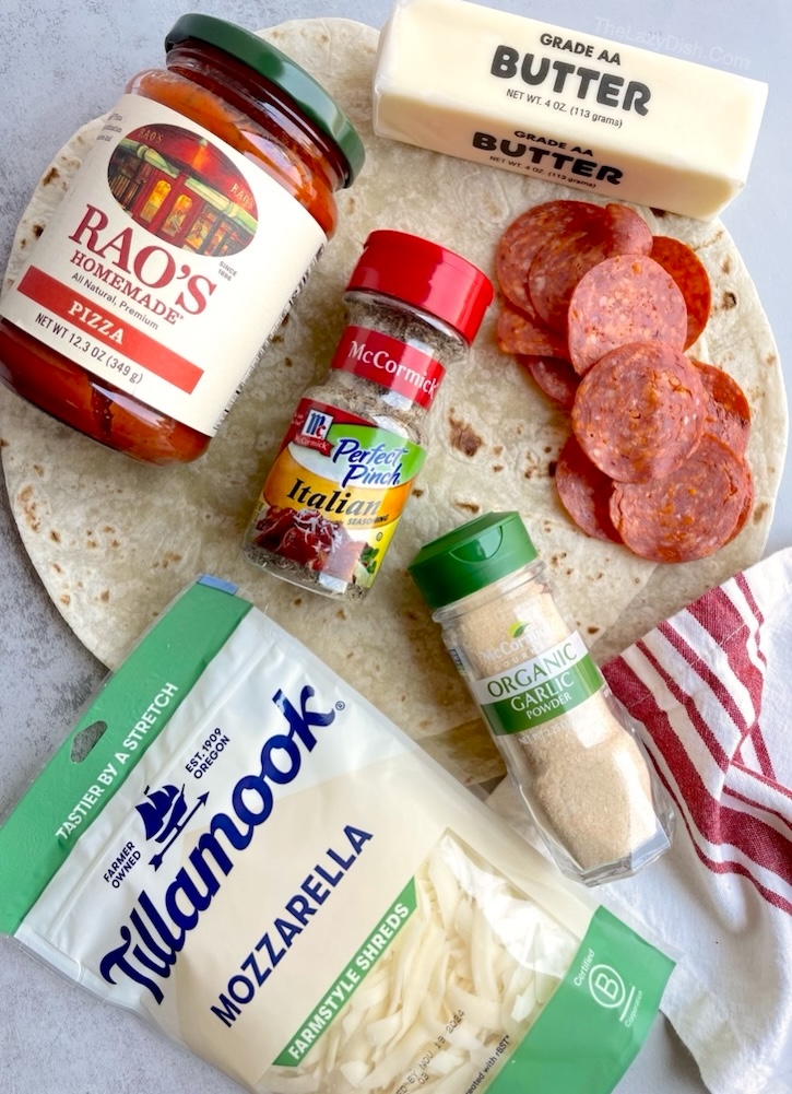 This last minute dinner is easy to make with just a few basic ingredients! Your picky kids are going to love these pepperoni pizza quesadillas. They are fun to make, yummy, budget friendly, and customizable. Include any and all of your favorite pizza toppings!