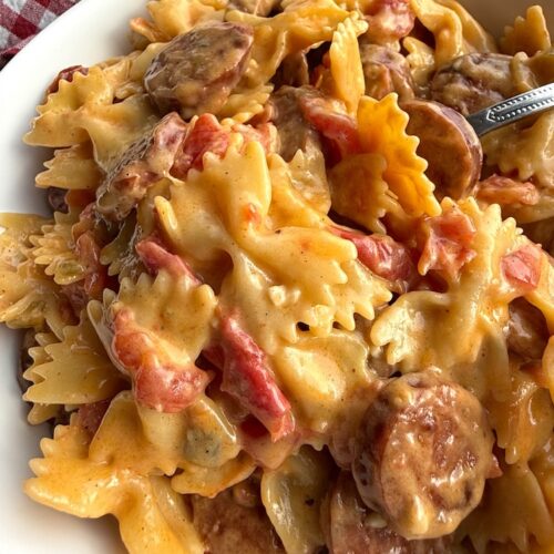 This yummy comfort food is made with just a few cheap ingredients in just one pot, making for a delicious and easy weeknight meal.