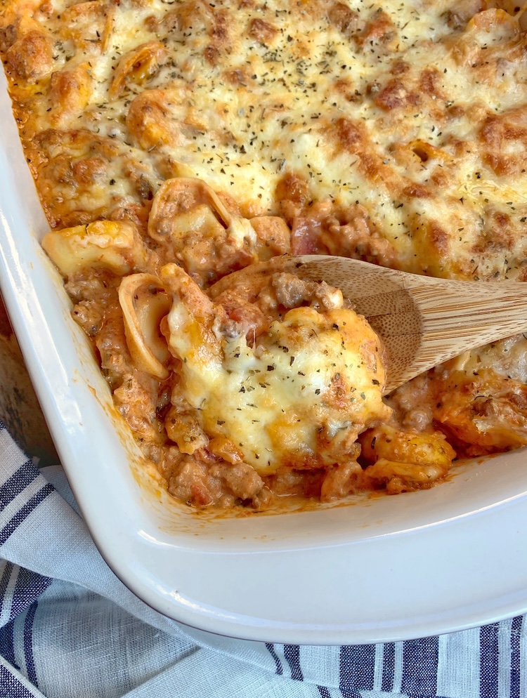 An impressive and delicious pasta dinner bake made with ground beef, pasta sauce, and cream cheese. 